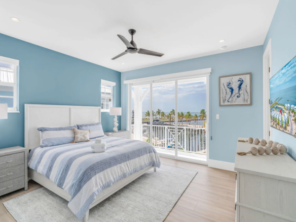 Luxury Oceanfront Vacation Rental in Marathon FL - 5-Bedroom Stunning Views